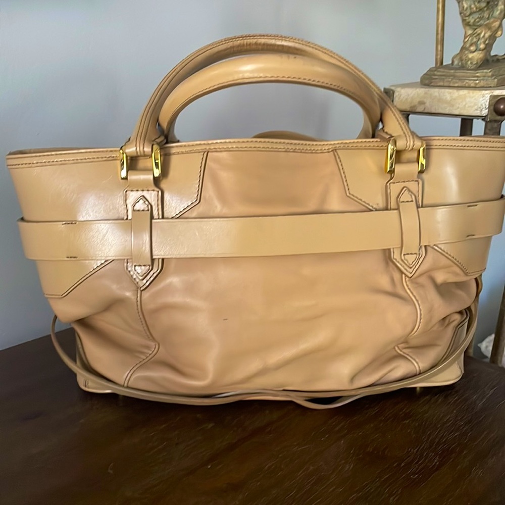 Burberry bag - Picture 4 of 9